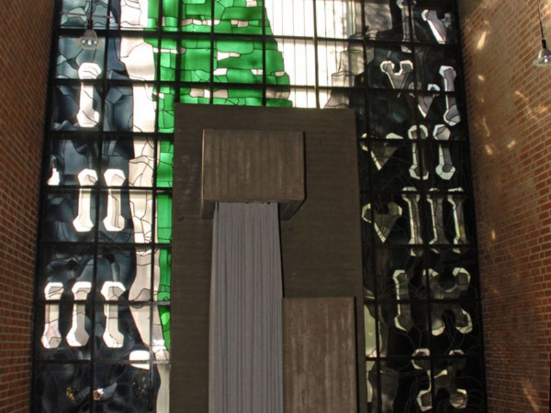 Fenster Südseite und Beichtstuhl